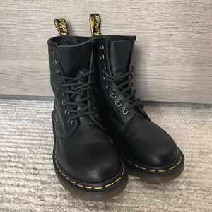 DR. MARTENS